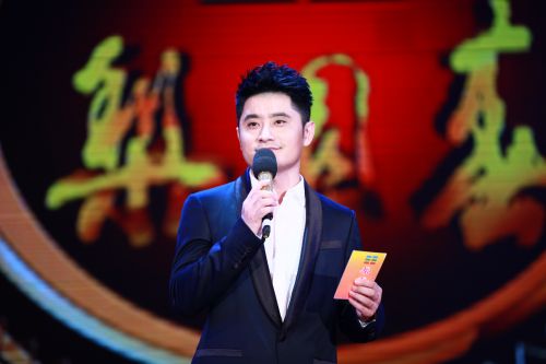 接替郭晨冬!关枫担任《武林风》栏目新主持人