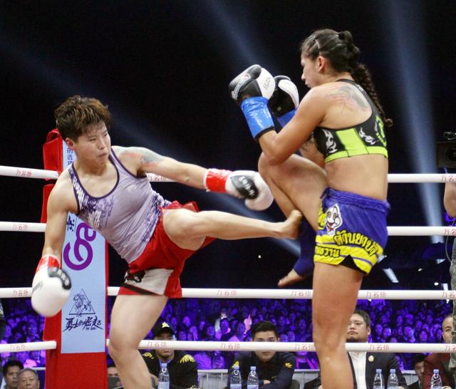 “KO女皇”龚艳丽遭遇首败 点数负于泰拳女王艾希丽