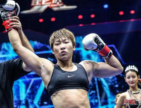 “KO女王”汪柯菡赛前受伤,木兰传奇总决赛推迟