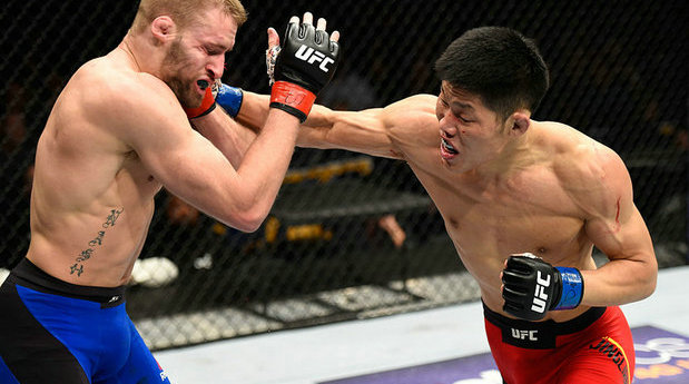 李景亮大年初二美国UFC比赛第二局KO获胜