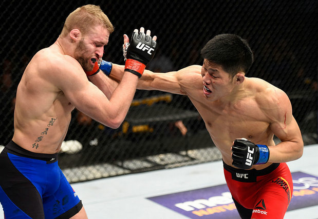 UFC-李景亮-KO.jpg