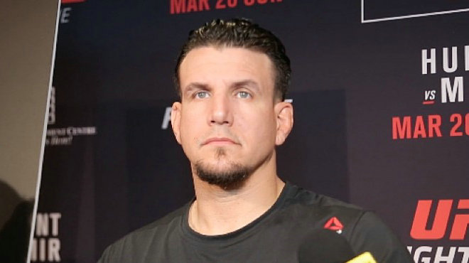 frank-mir-UFN85-scrum-750-741x370.jpg