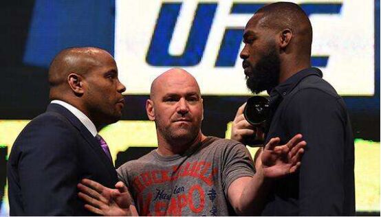 UFC白大拿:“骨头”琼斯7月挑战科米尔 “机械婆”挑战兰达米