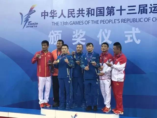 时隔34年，新疆摔跤队全运会再次获得金牌！