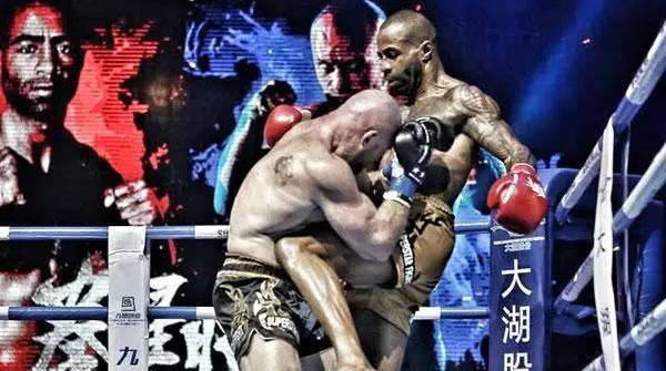 拳星时代:白泰森和全能斗士能否再次对决,这个真的不好说