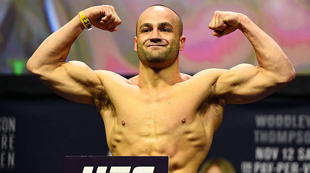 前UFC冠军艾迪·阿瓦雷兹叫阵“飞鹰”努马戈梅多夫