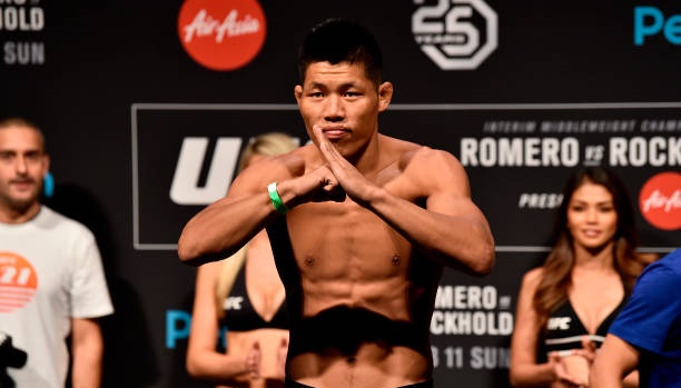 李景亮与UFC续签新合约 全力备战新加坡站比赛