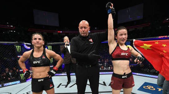 中国格斗一姐张伟丽再次创造历史!战胜UFC排名前十悍将