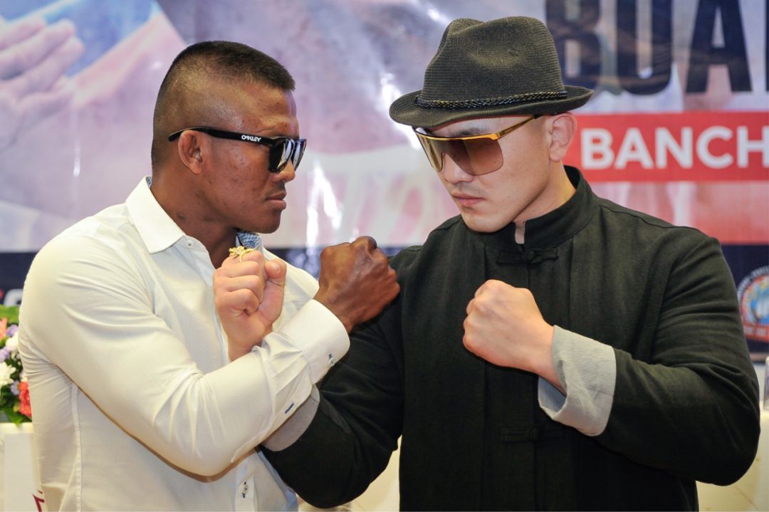 yilong buakaw.jpg