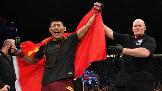 李景亮KO获胜顺利杀入UFC官方排名前15位！赢下职业生涯最关键一战