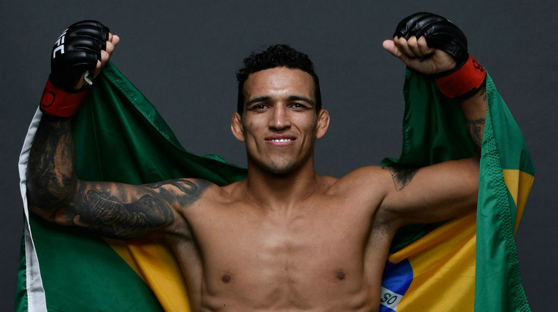 UFC-Charles Oliveira.jpg