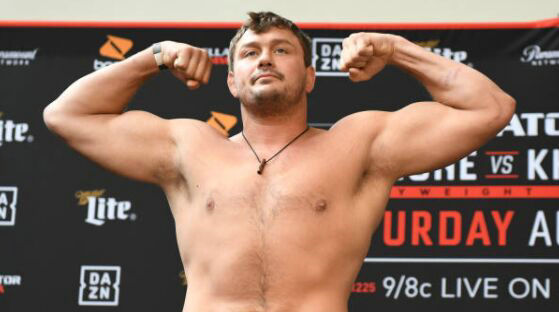 Bellator 241:马特·米特里奥替补巴奈特对阵罗尼·马克斯