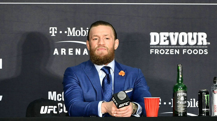 UFC总裁白大拿表示康纳·麦格雷戈已退役,今年不会再打比赛