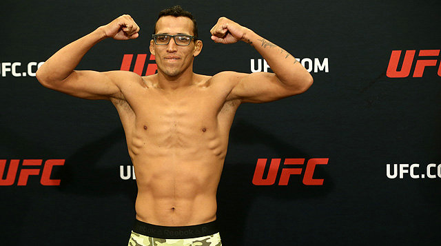 UFC-Charles Oliveira.JPG