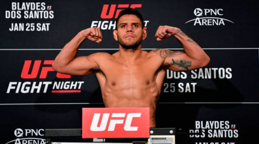 UFC 254:前冠军拉斐尔·多斯·安乔斯因为新冠退赛
