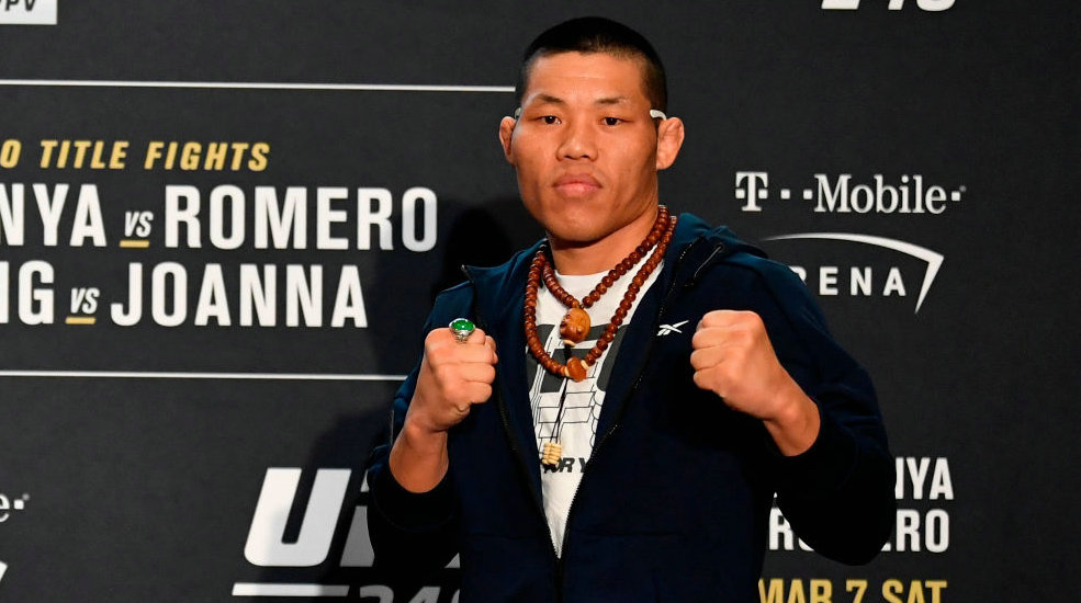 李景亮UFC 256比赛临时取消