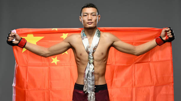 苏木达尔基赛前专访:UFC蝇量级自己的身高臂展和速度是优势