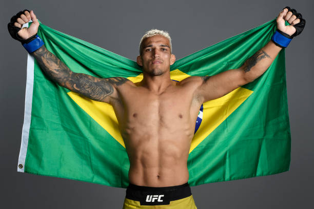 charles-oliveira-UFC.jpg