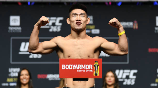 宋亚东明日出战!UFC 265赛前称重图集