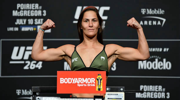 UFC 272:杰西卡·艾因伤退赛