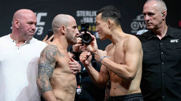 UFC 273赛前称重图集!羽量级和雏量级冠军金腰带争霸赛领衔