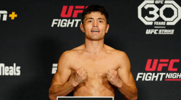 中国选手哈伊萨尔·马合沙特参战！UFC格斗之夜223期赛前称重图集