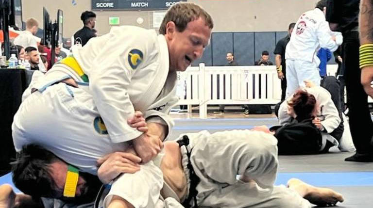 马克·扎克伯格参加柔术比赛夺得金牌