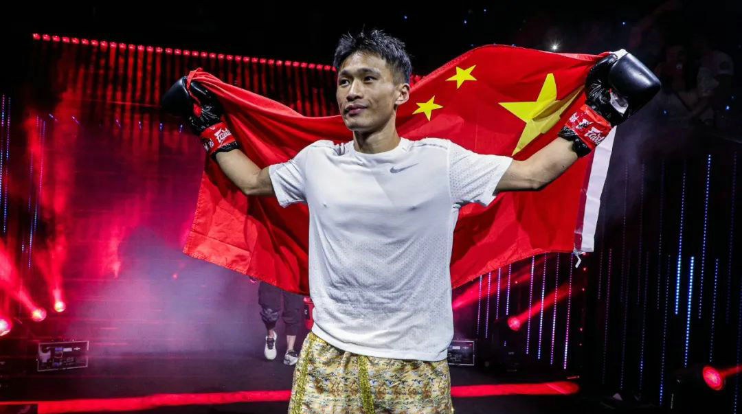 霍小龙冲击仑披尼三连胜!想和张沛勉来一场中国“德比”