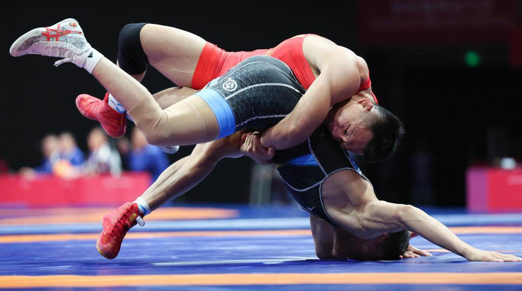 杭州亚运会摔跤项目首赛日 中国队收获一枚铜牌