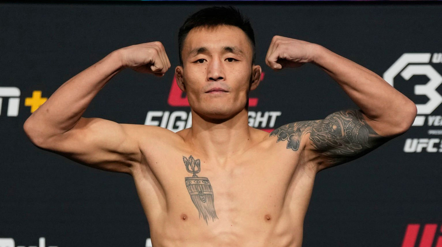 中国选手傲日其楞明日出战!UFC格斗之夜称重图集