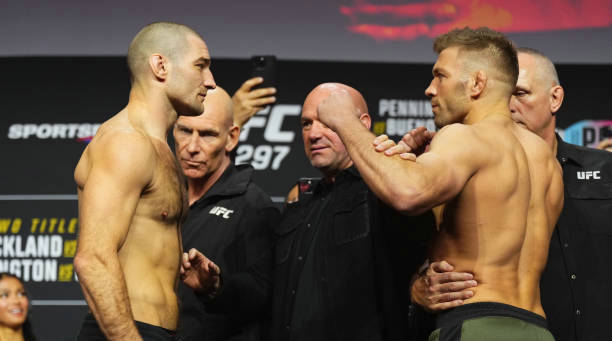 UFC 297赛前称重图集!中量级与女子雏量级金腰带战领衔