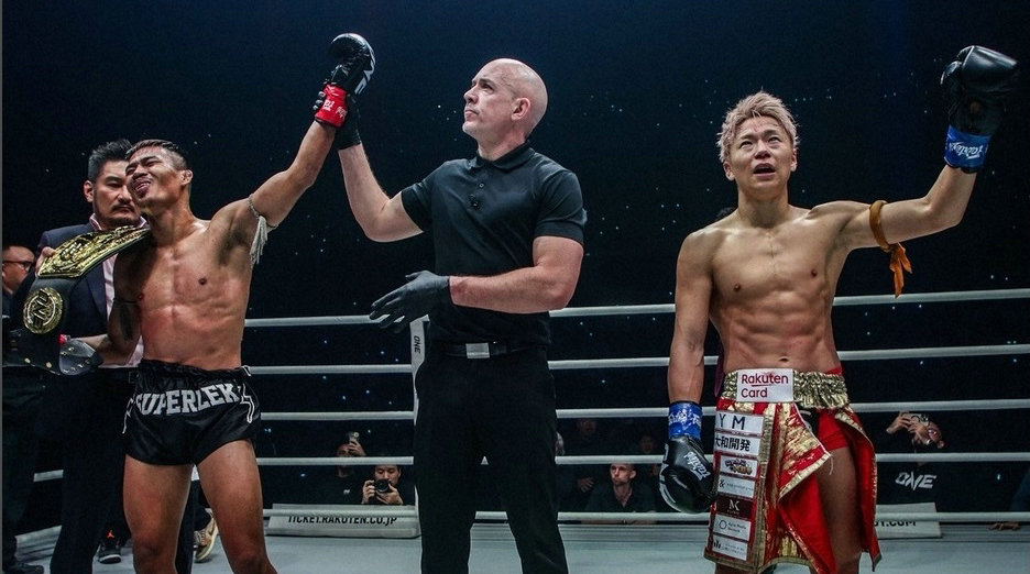 苏泊克点数战胜武尊成功卫冕,马拉特第三局KO西提猜