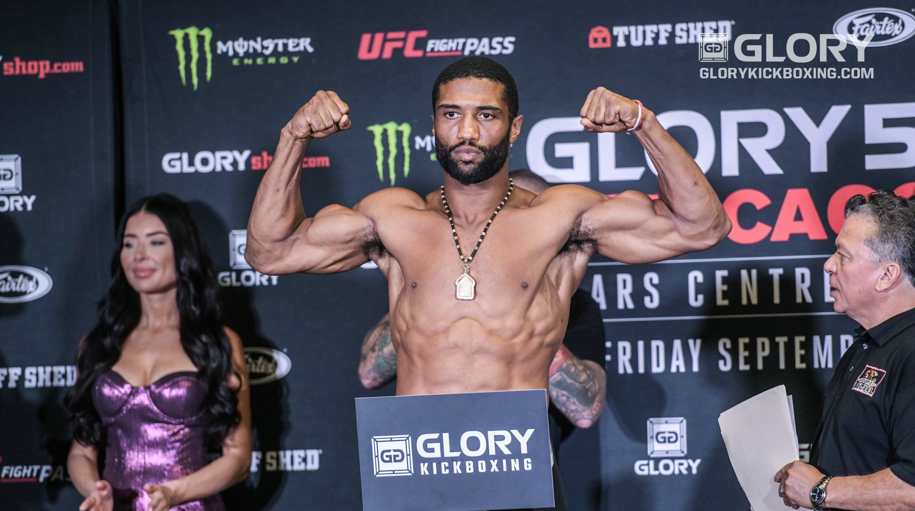 前Glory冠军西蒙·马库斯目标进入UFC赛事