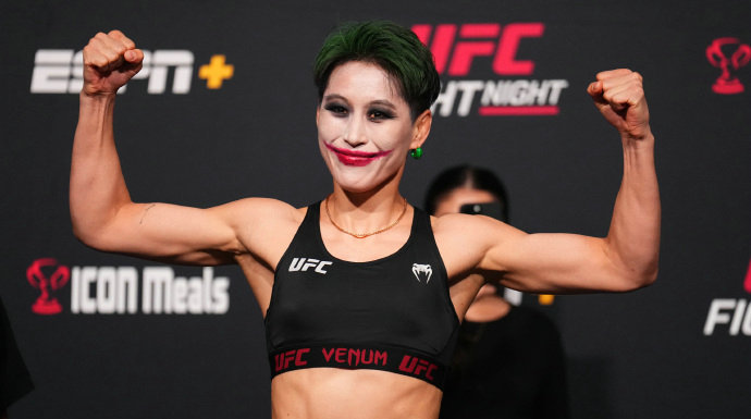 散打一姐“小丑”王聪明日出战!UFC格斗之夜赛前称重图集