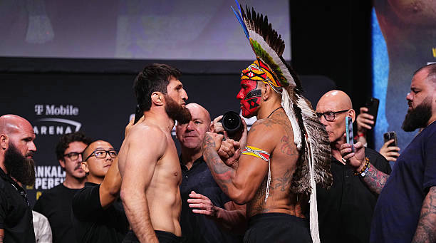 UFC 320赛前称重！轻重量级和雏量级冠军战明日开打