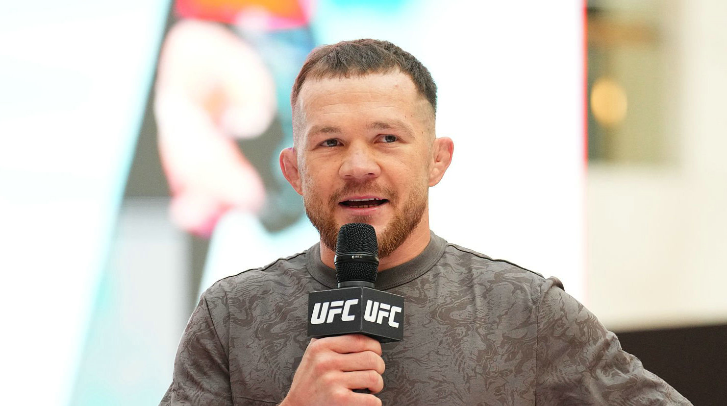 彼得·严希望与UFC冠军梅拉布·德瓦利什维利二番战