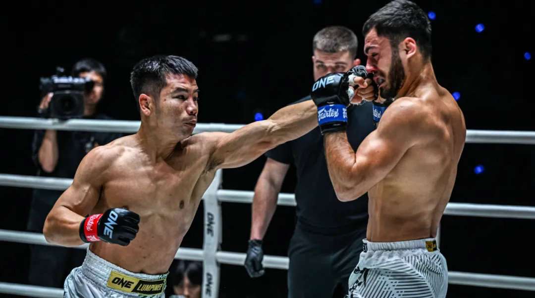 ONE周五格斗夜134战报：拉马扎诺夫27秒腿伤遭TKO！