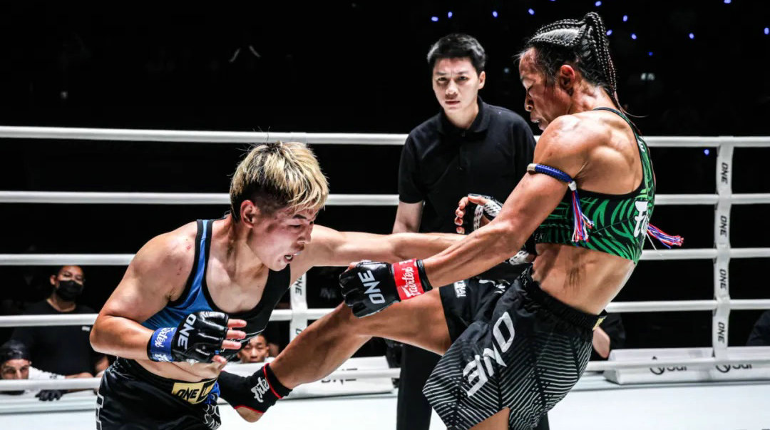 ONE周五格斗夜132战报：李明蕊分歧判定遗憾告负！