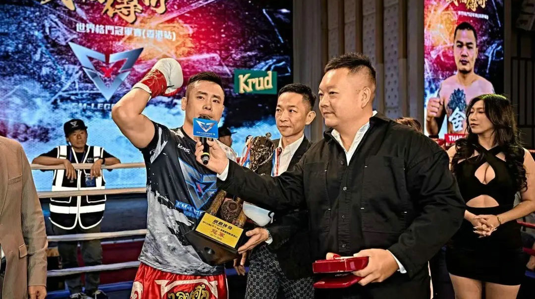 峨眉传奇大湾区站燃爆香江！奥运冠军KO泰国拳王，香港狂人激战泰拳世界冠军！