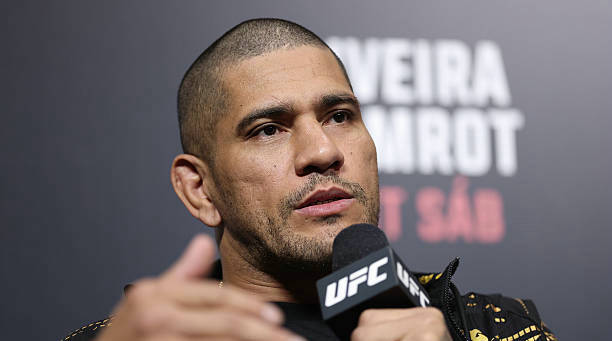 亚历克斯·佩雷拉表示可以与奇马耶夫在柔术规则对决