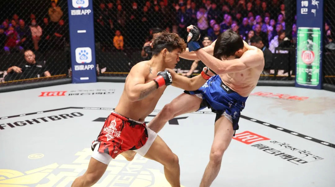 加依达尔·卡哈二番战重演历史结局，衣西俄木新量级完美开篇 | JCK觉城之夜N112战报