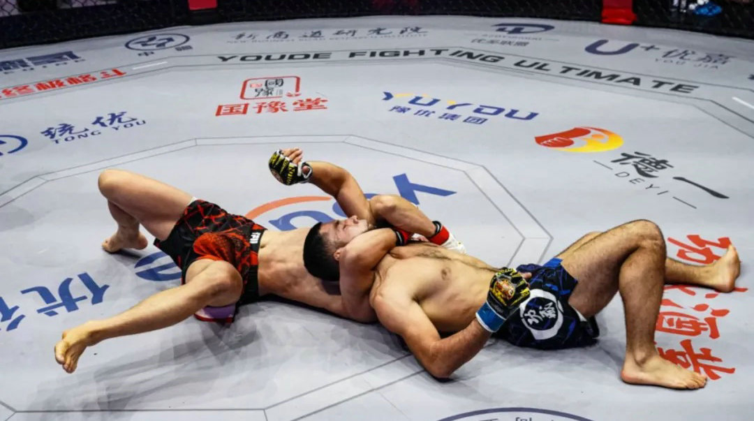 YFU90完美落幕！谢彬、俄木南迦上演“蟒蛇绞之夜”