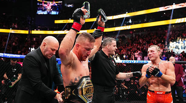 宋亚东点数负于奥马利，盖奇再夺UFC轻量级临时冠军