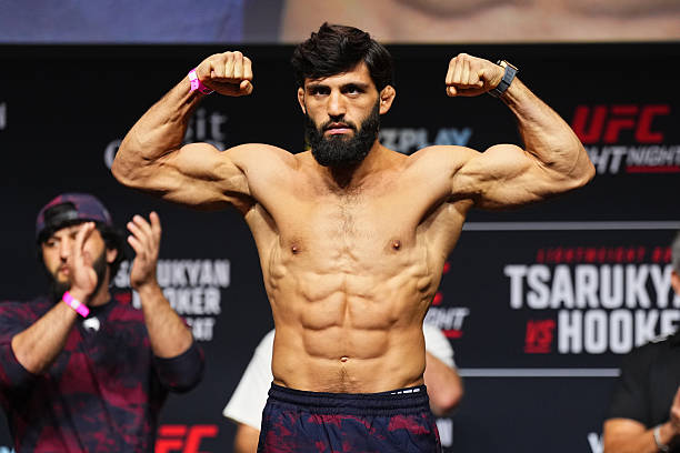 UFC-arman-tsarukyan.jpg