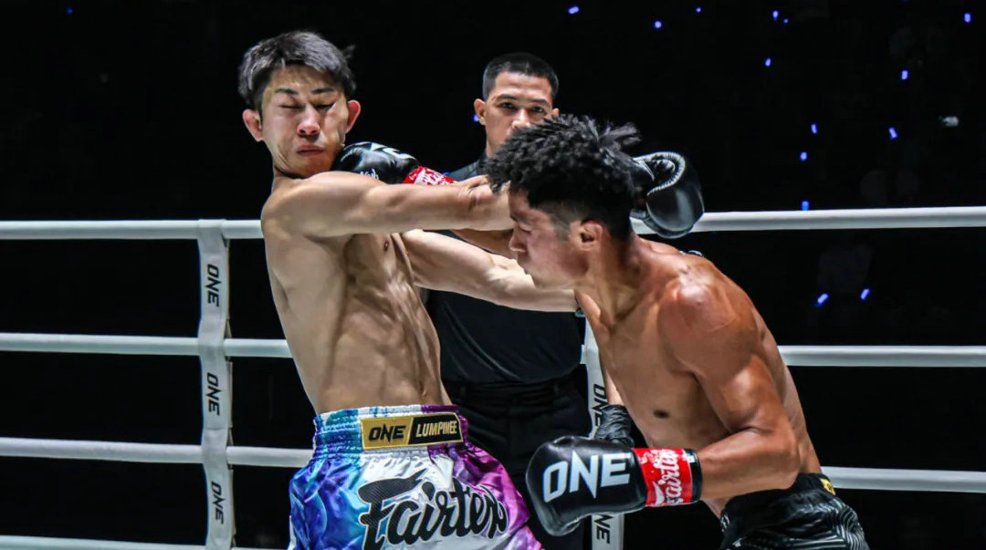 ONE周五格斗夜140战报：陈嘉艺第三回合KO成尾拓辉