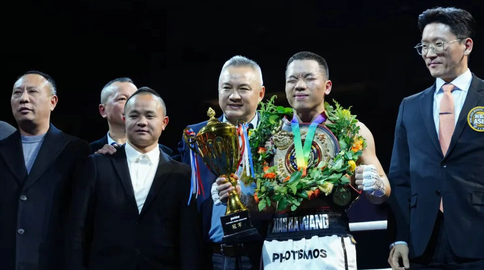 WBA亚洲拳王争霸赛在泸打响！中国选手王德康、王乐泉卫冕金腰带