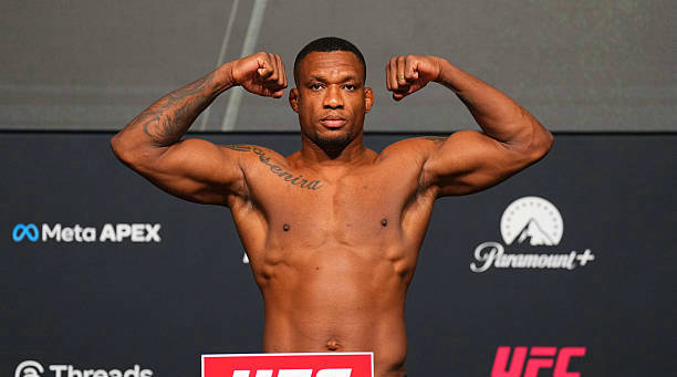 杰尔顿·阿尔梅达宣布回归轻重量级发展