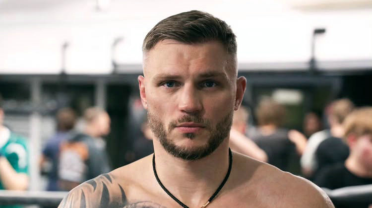 前Glory冠军塞吉·马斯洛伯耶夫药检不合格被禁赛一年