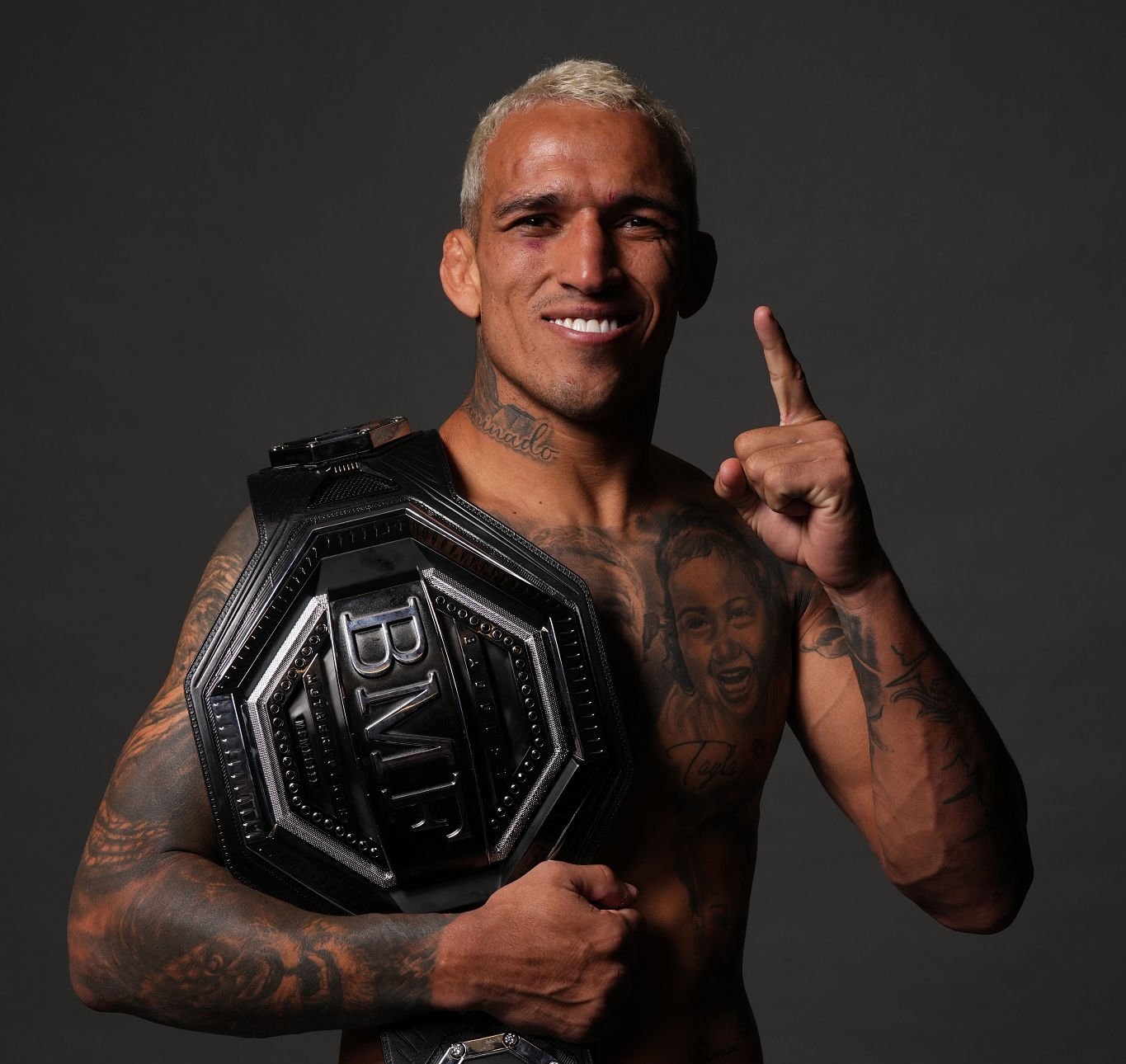 UFC_Charles_Oliveira_BMF.jpg
