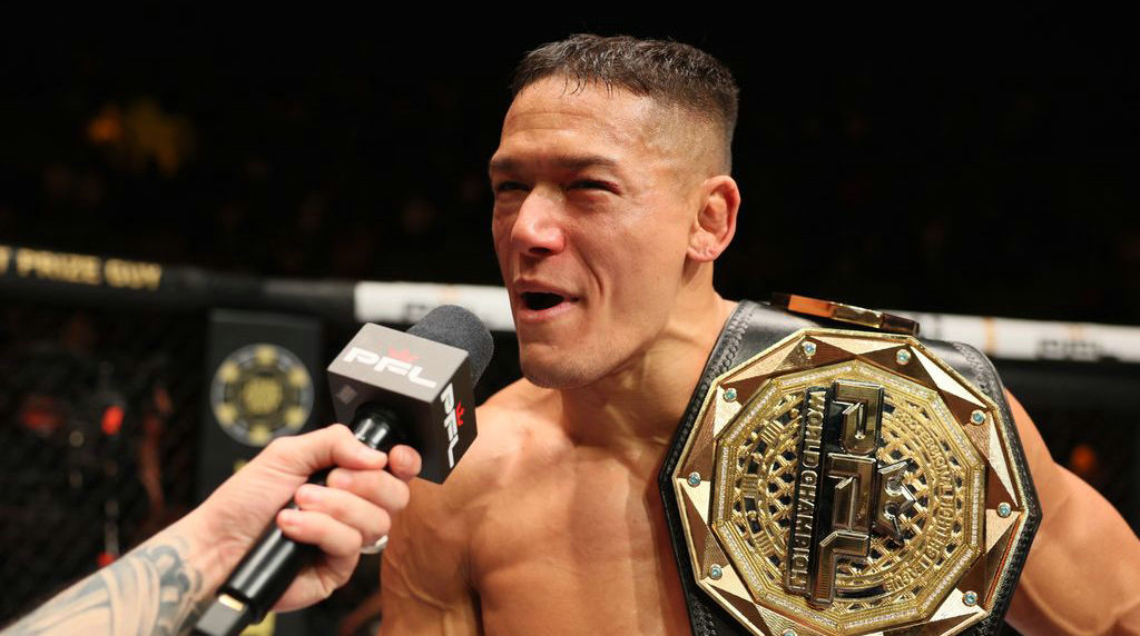 斯蒂尼斯第三回合KO爱德华兹卫冕PFL金腰带